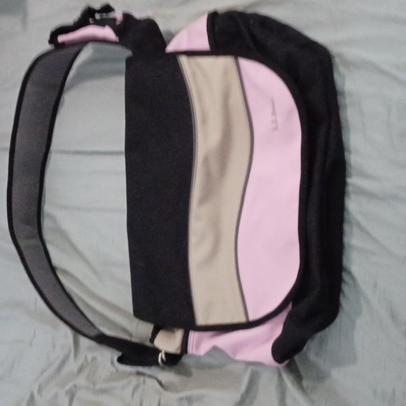 L.L. Bean Handbags - LL Bean pink messenger bag